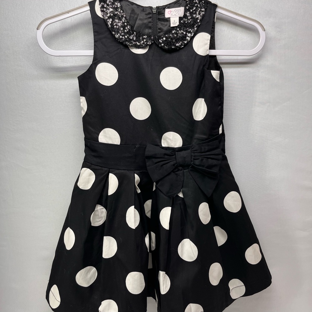 Place Black Dress with White Polka Dots and Sequin‎ Collar